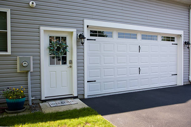 24/7 Emergency Garage Door Roller Replacement experts in Saticoy, CA